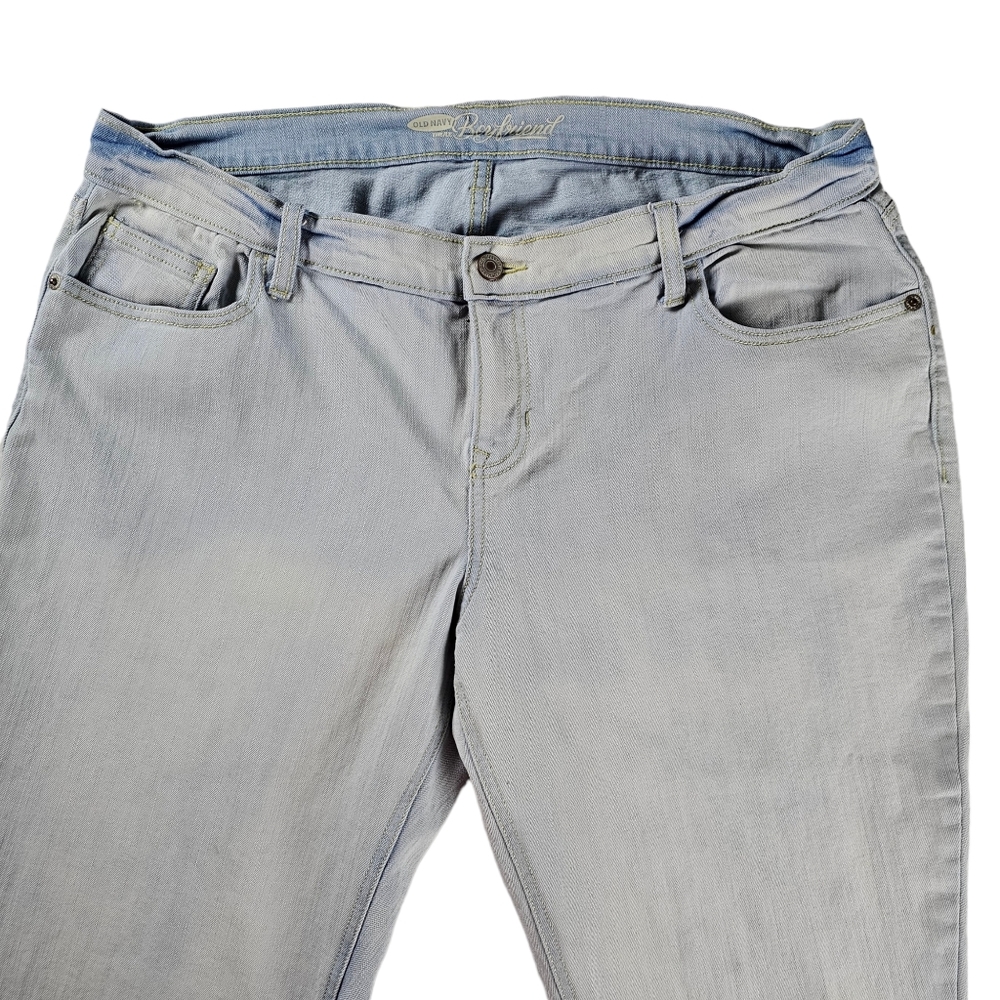 Old Navy Boyfriend Light Wash Distressed Stretch Jeans Women's Size 14 - Picture 4 of 15